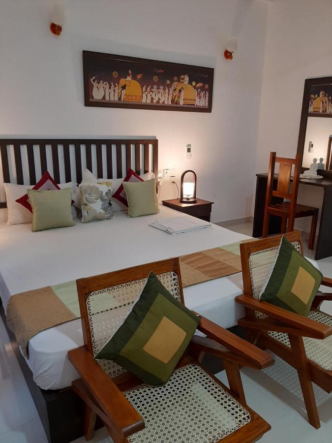 Hotel Chanara Sigirîya Extérieur photo